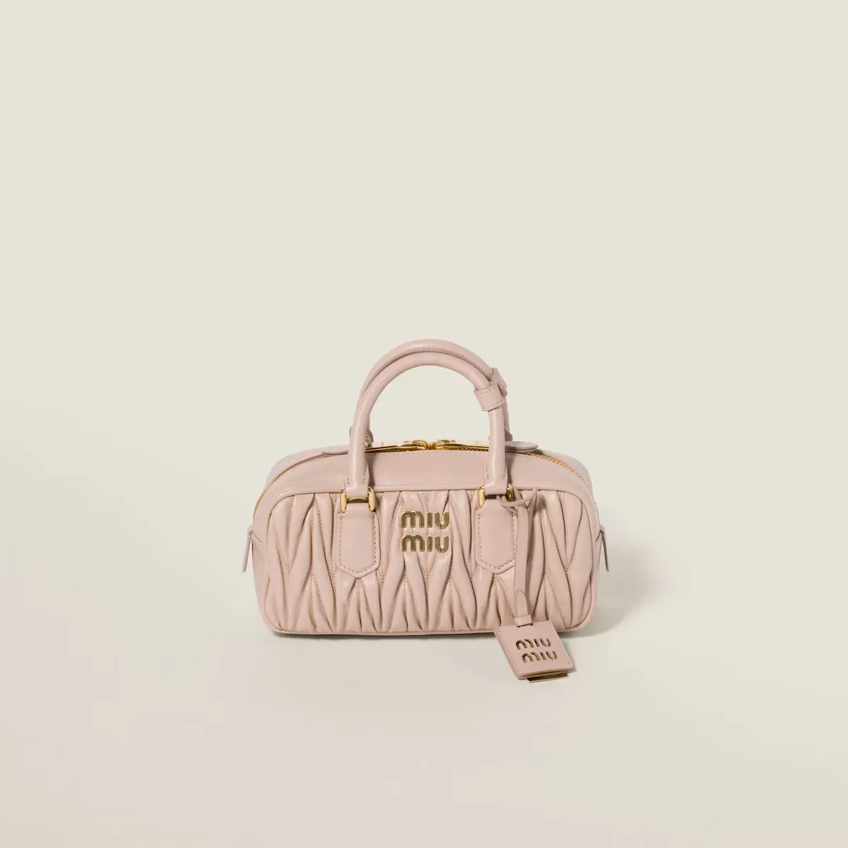 【MIU MIU】アルカディ マトラッセ レザー バッグ レギュラー