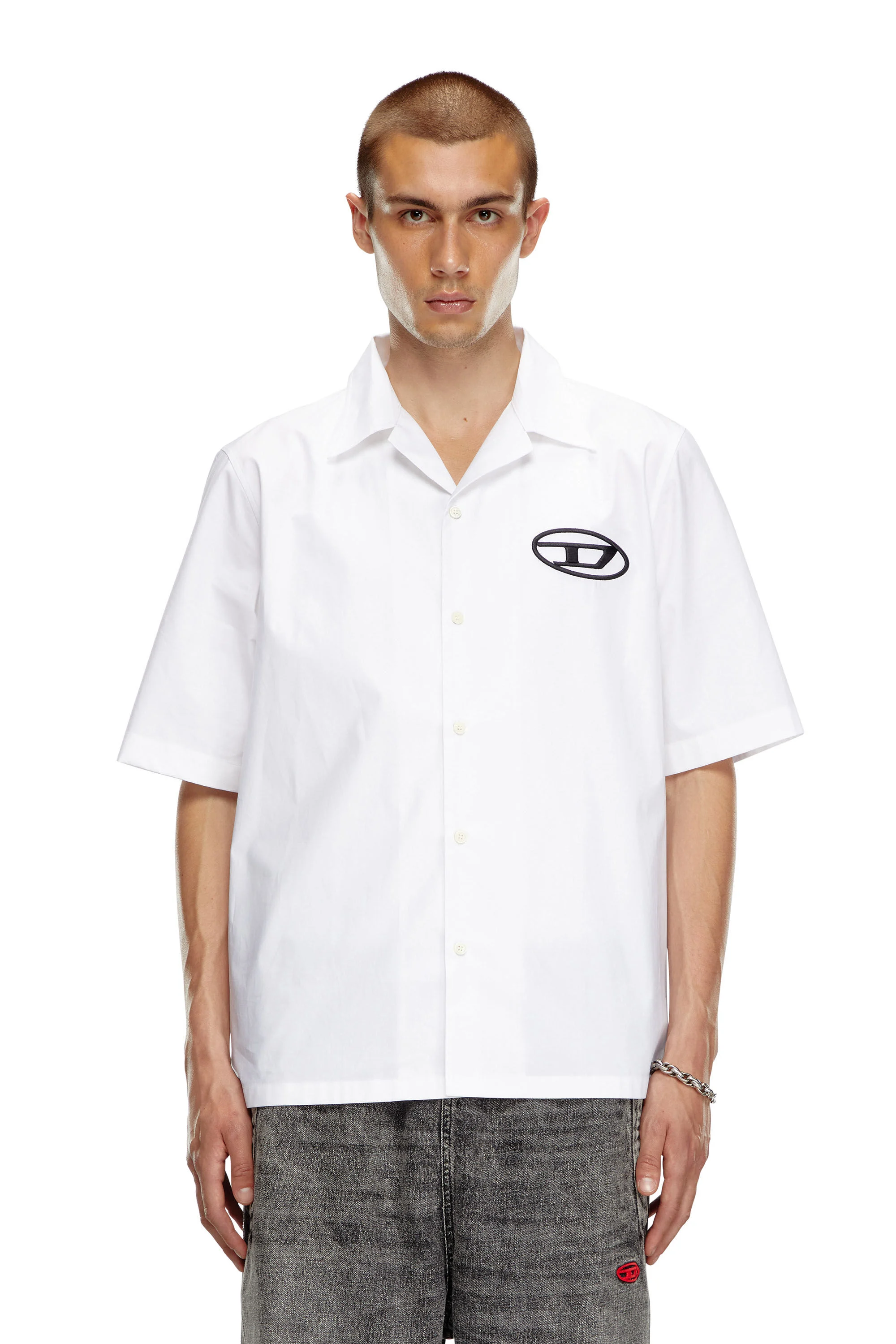 Bowling shirt with logo embroidery