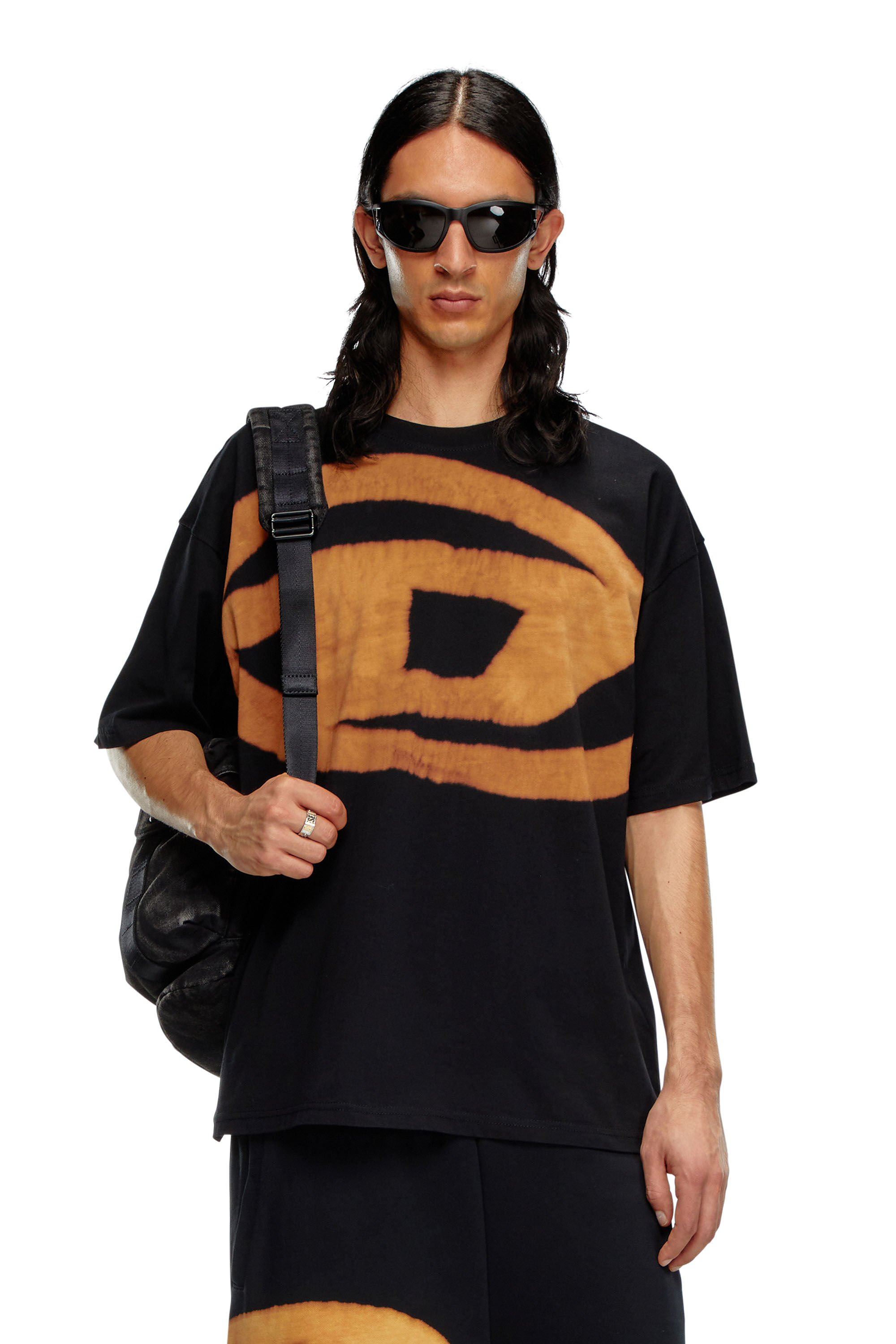 T-shirt with bleached Oval D logo