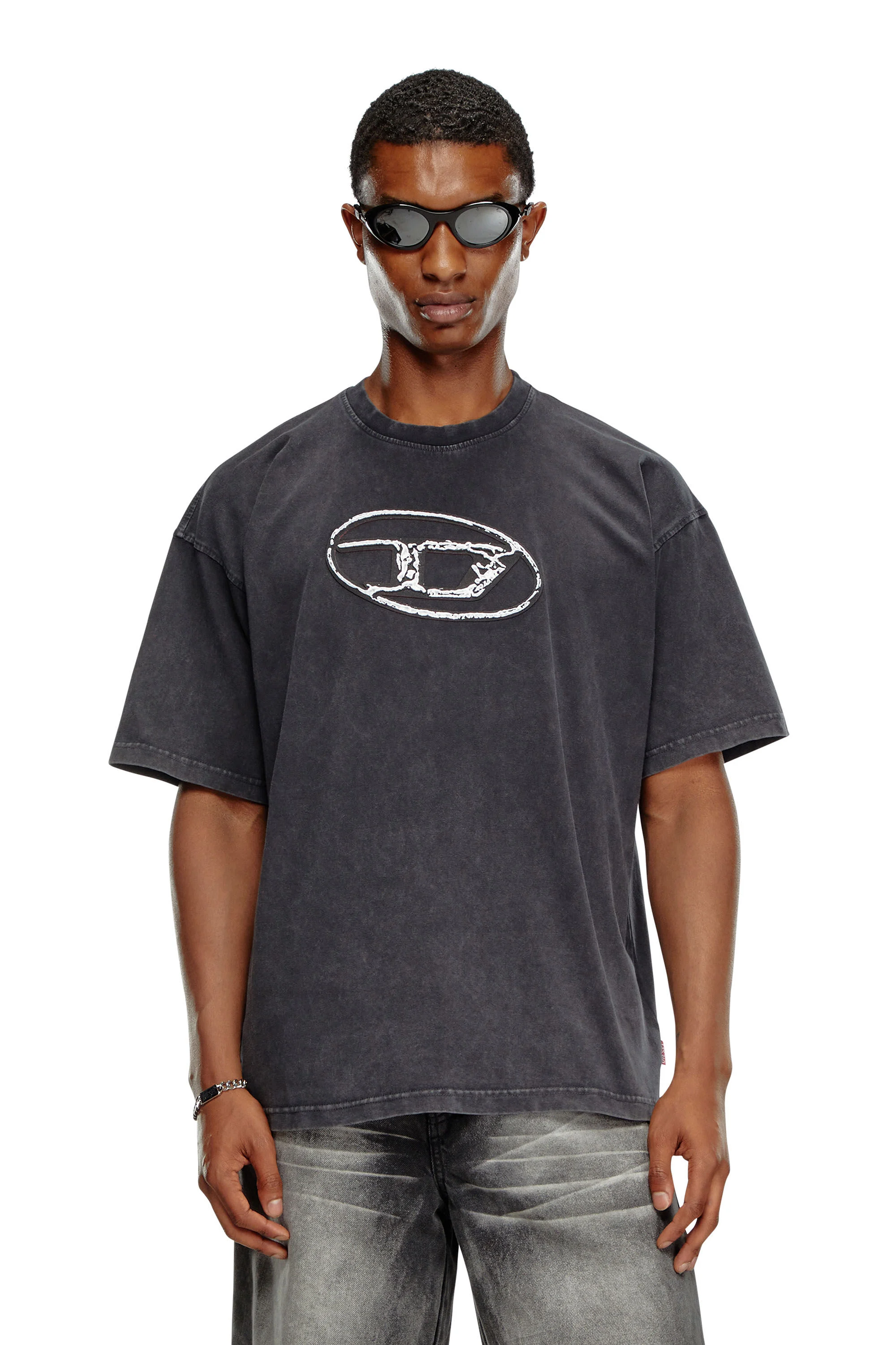 Faded T-shirt with Oval D print