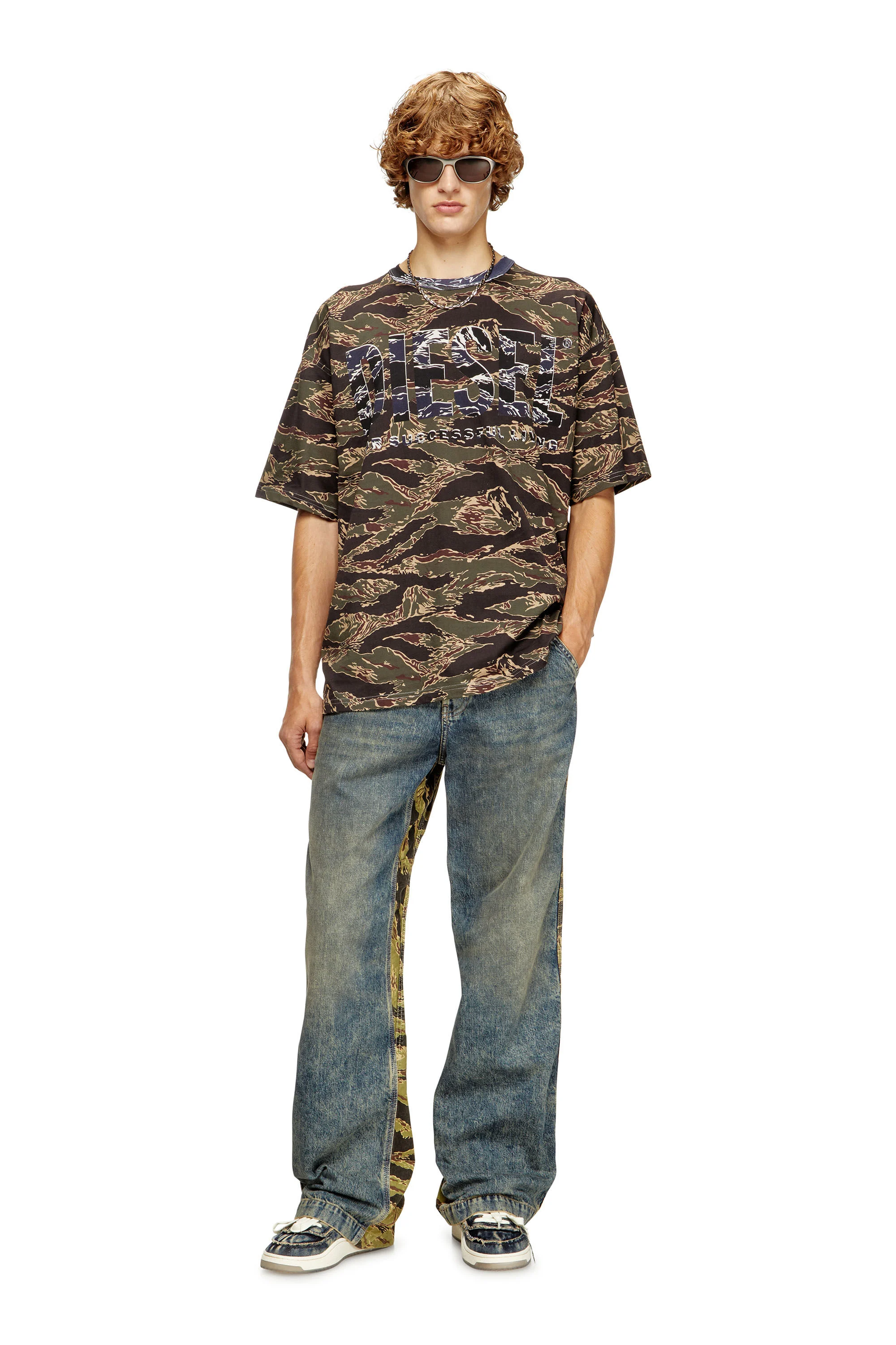 Camo T-shirt with camo logo