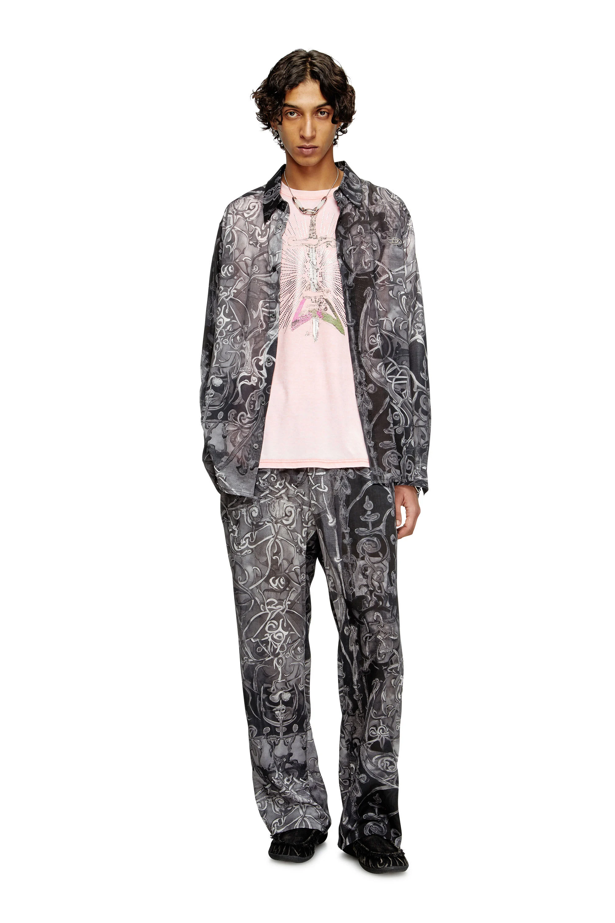 T-shirt with sword print