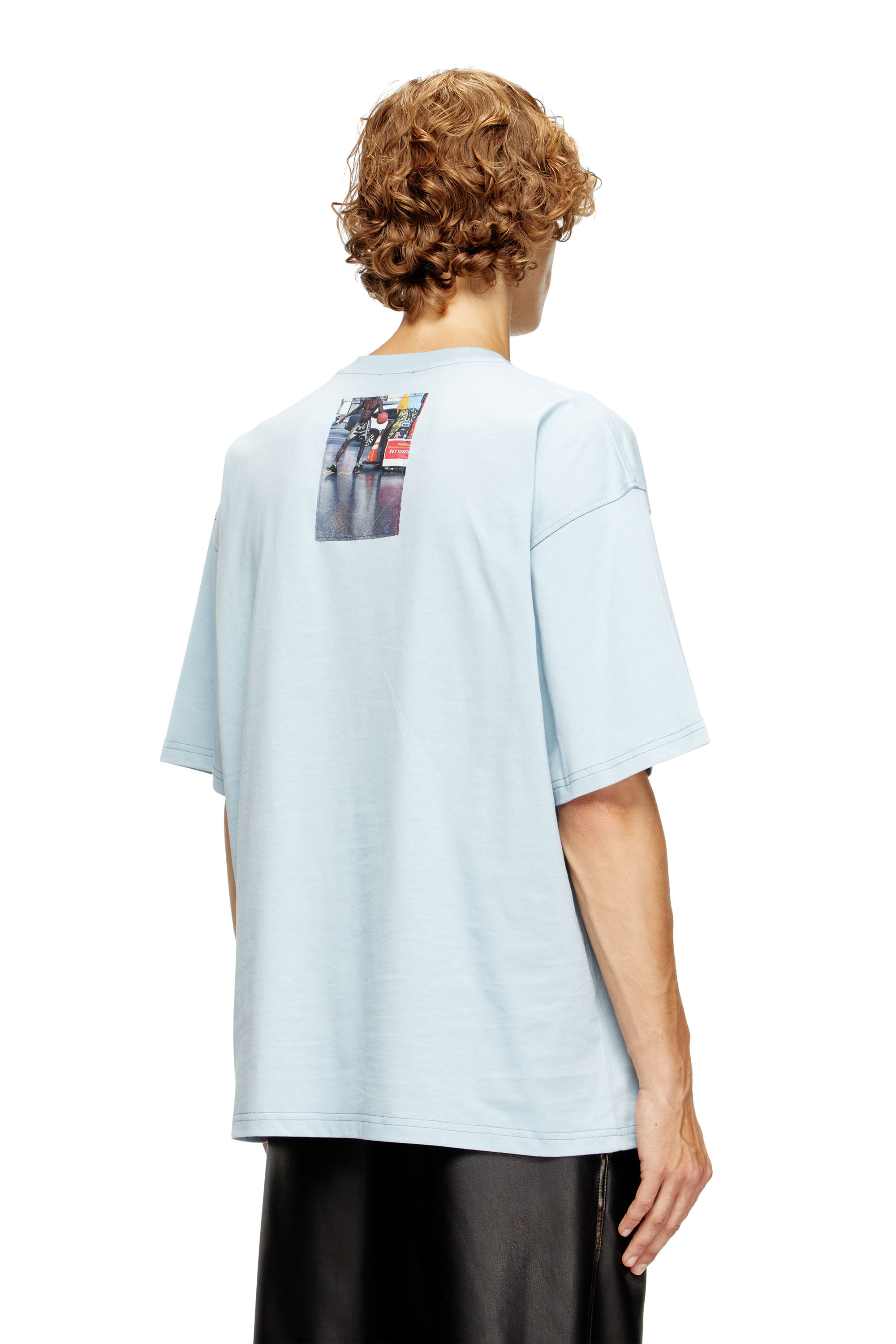 T-shirt with logo photo patches
