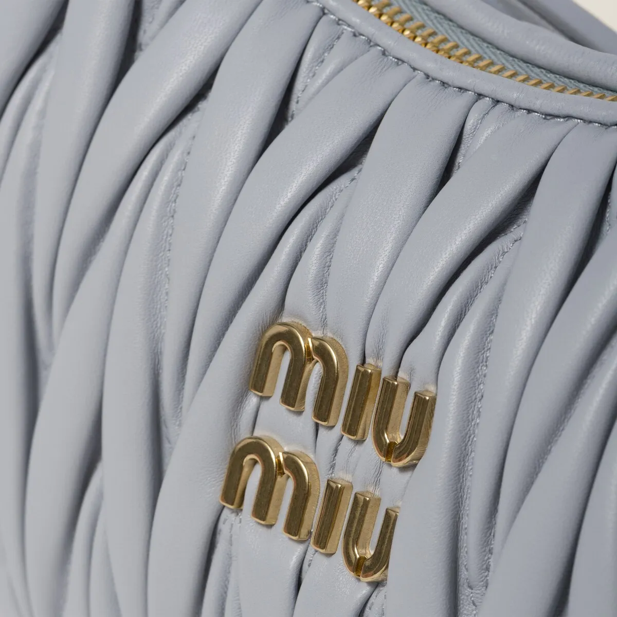 【MIU MIU】ハンドバッグ ショルダーバッグ ワンダー マトラッセ ホーボーバッグ ミニバッグ レディース