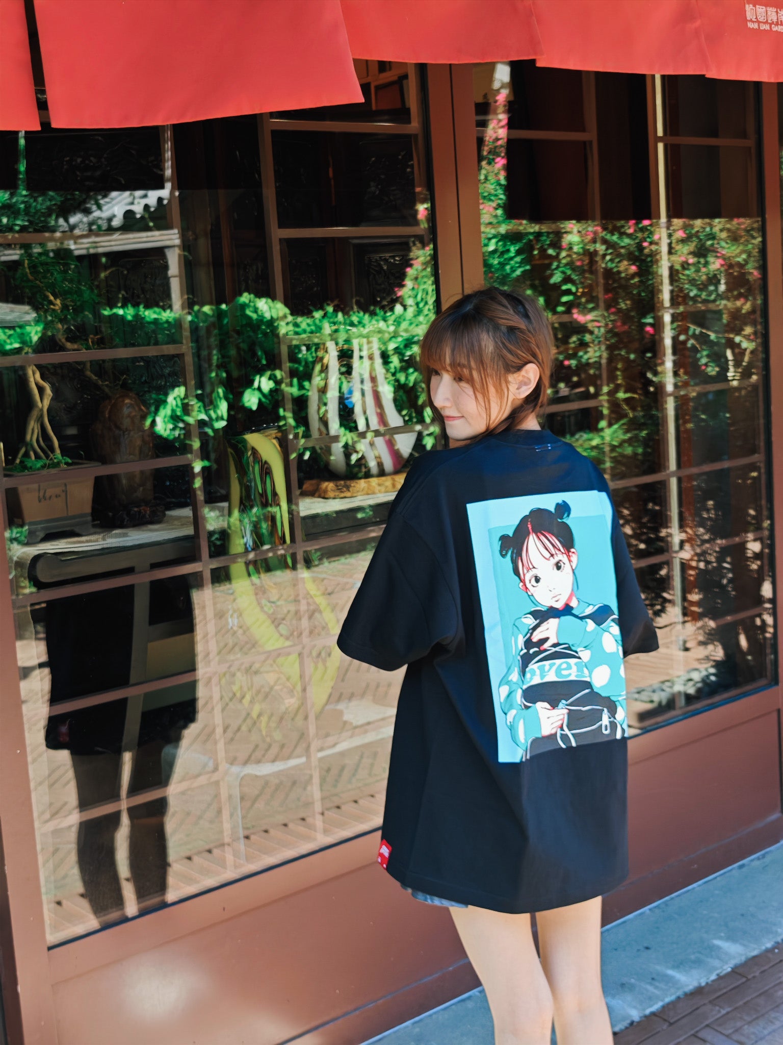 Over print x EDGELINK Bag Girl Tee (Black)