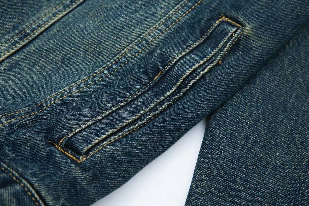 ストーンアイランド公式旗艦店：ヘビーデューティーデニムワークジャケット（ユニセックス）