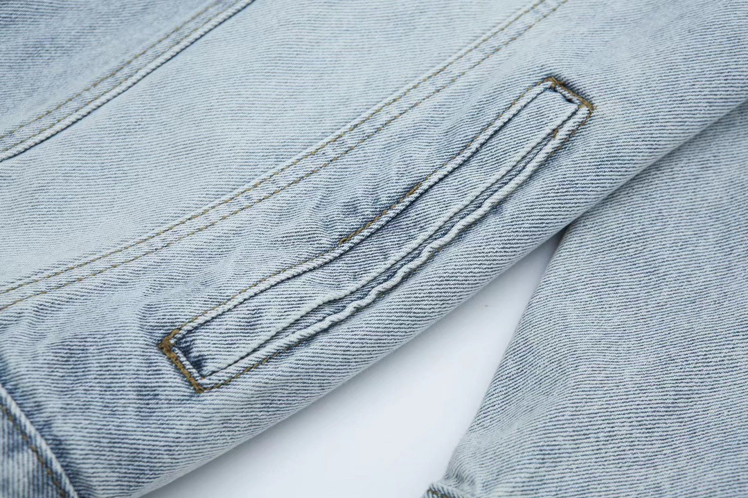 ストーンアイランド公式旗艦店：ヘビーデューティーデニムワークジャケット（ユニセックス）