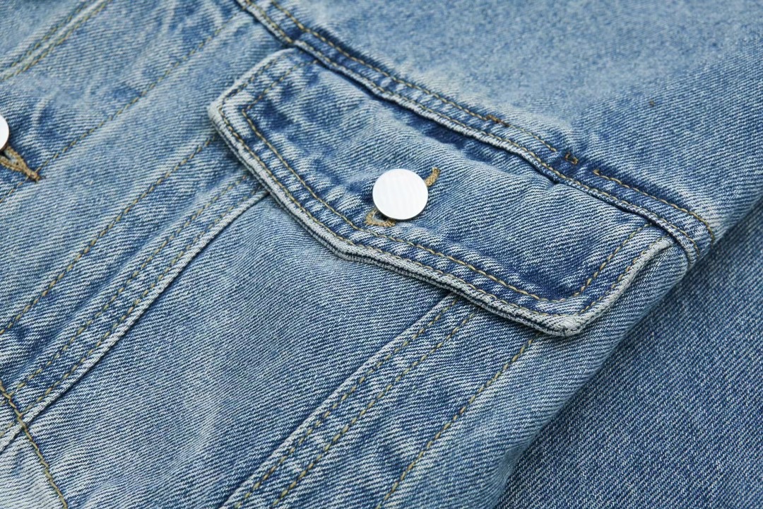 ストーンアイランド公式旗艦店：ヘビーデューティーデニムワークジャケット（ユニセックス）