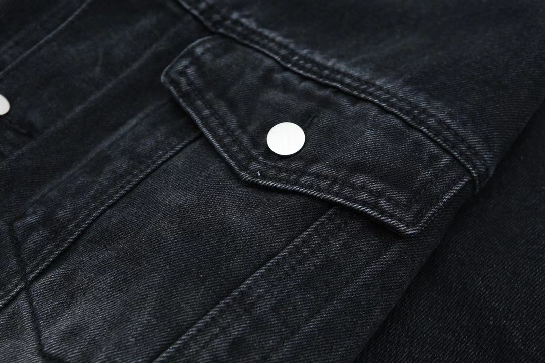 ストーンアイランド公式旗艦店：ヘビーデューティーデニムワークジャケット（ユニセックス）