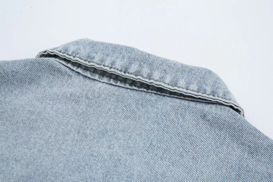 ストーンアイランド公式旗艦店：ヘビーデューティーデニムワークジャケット（ユニセックス）