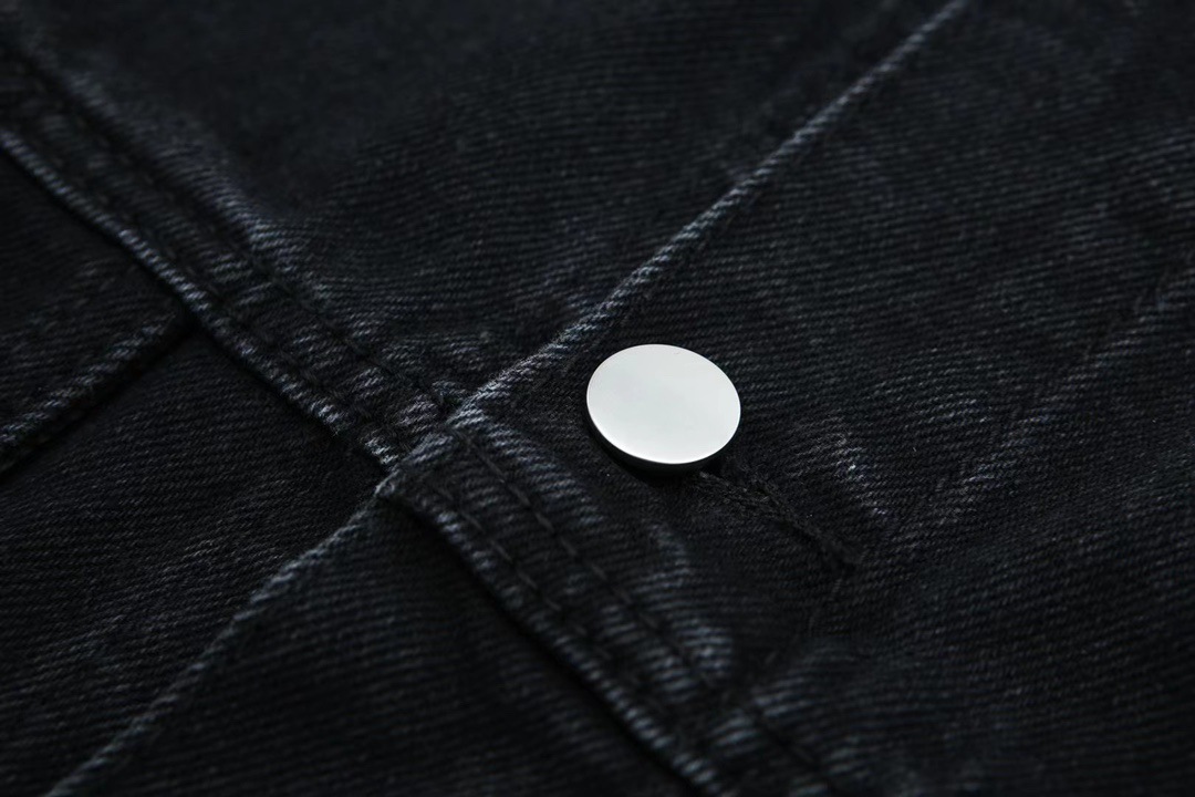 ストーンアイランド公式旗艦店：ヘビーデューティーデニムワークジャケット（ユニセックス）