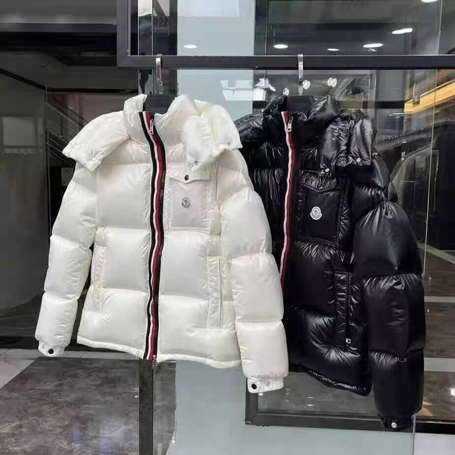 {MONCLER モンクレール MONTBELIARD モンベリアル メンズ ダウンジャケット ネイビー }