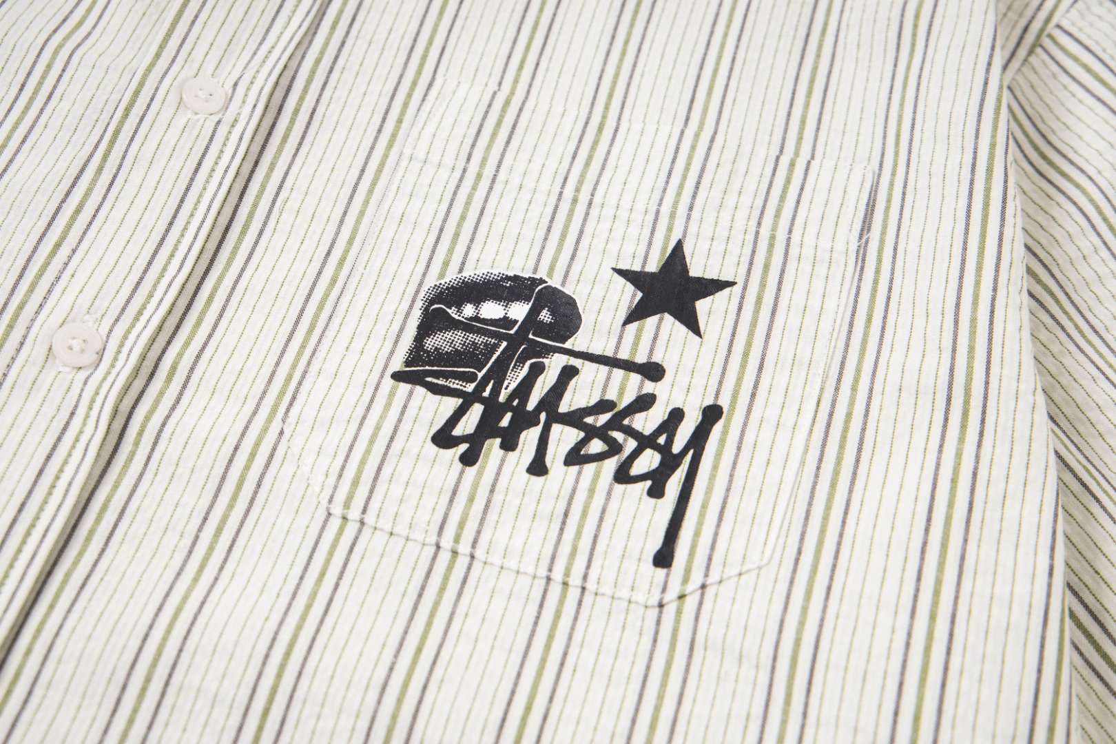 🔥款号6960# P75 （现货发售） stussy 斯图西经典印花翻领短袖衬衫 25夏季新款男女同款颜色：杏色数码：s m l xl