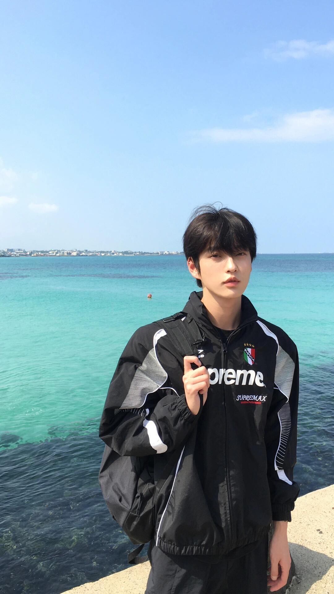 Supreme SS22 Week 11 x umbro Track Jacket