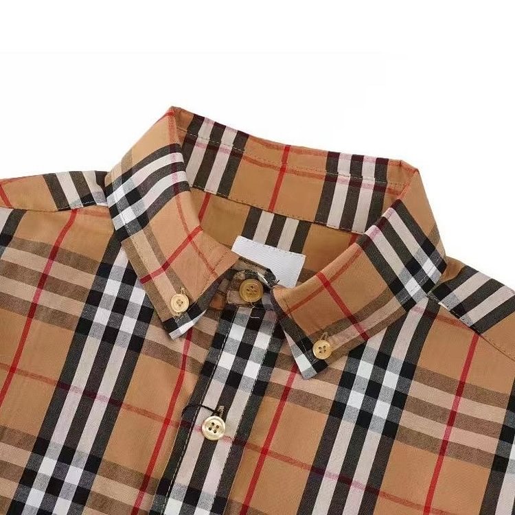 【BURBERRY】（バーバリー）長袖シャツ、ご好評に付き再入荷！