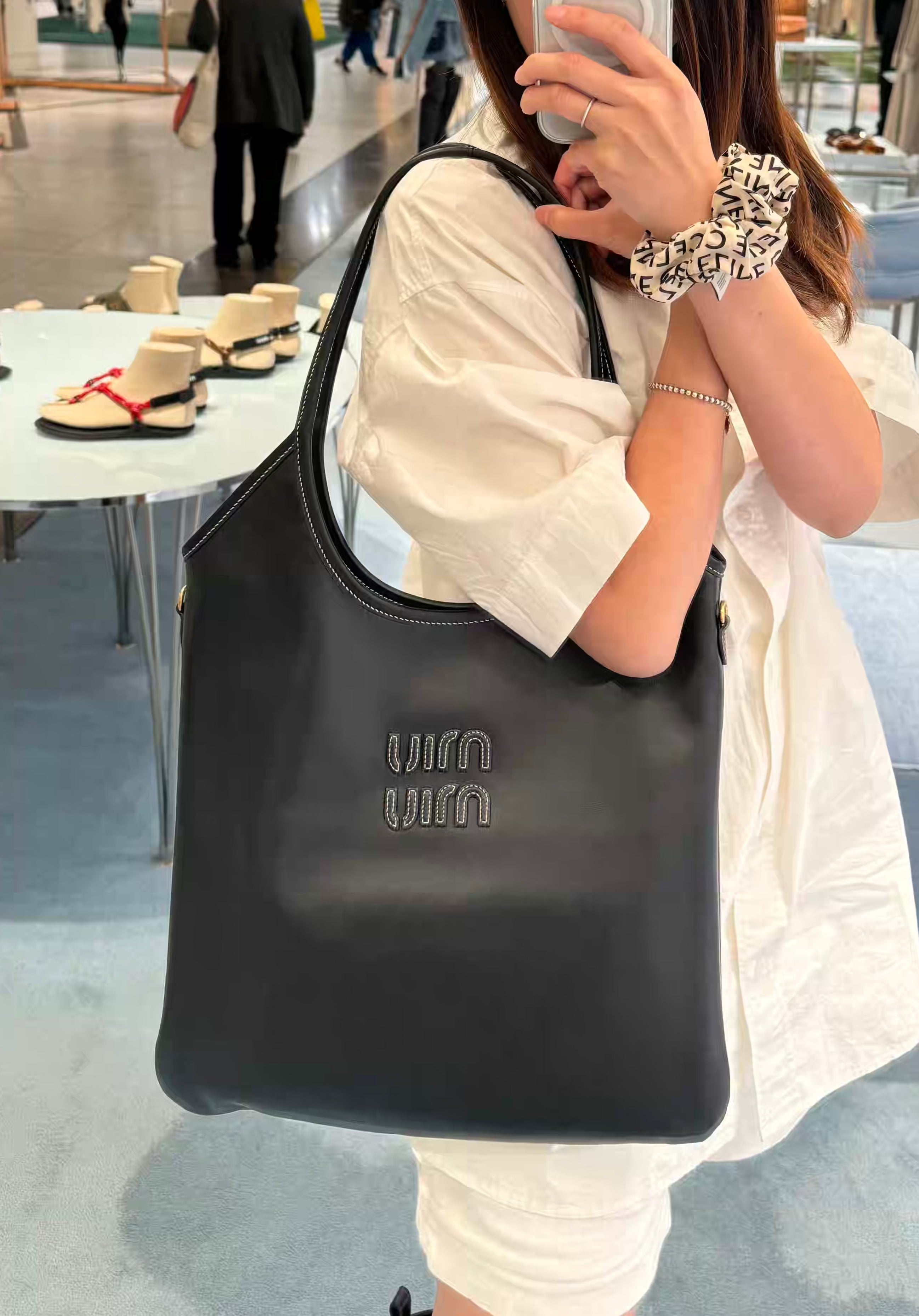 【MIU MIU】アイビーレザーバッグ｜Miu Miu ハンドバッグ（マルチカラー）