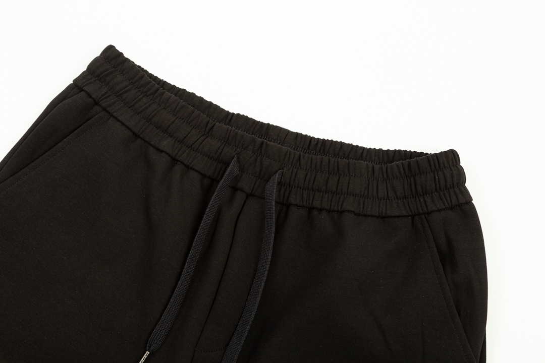 【MONCLER 公式旗艦店】モンクレール 好評に付き再入荷！