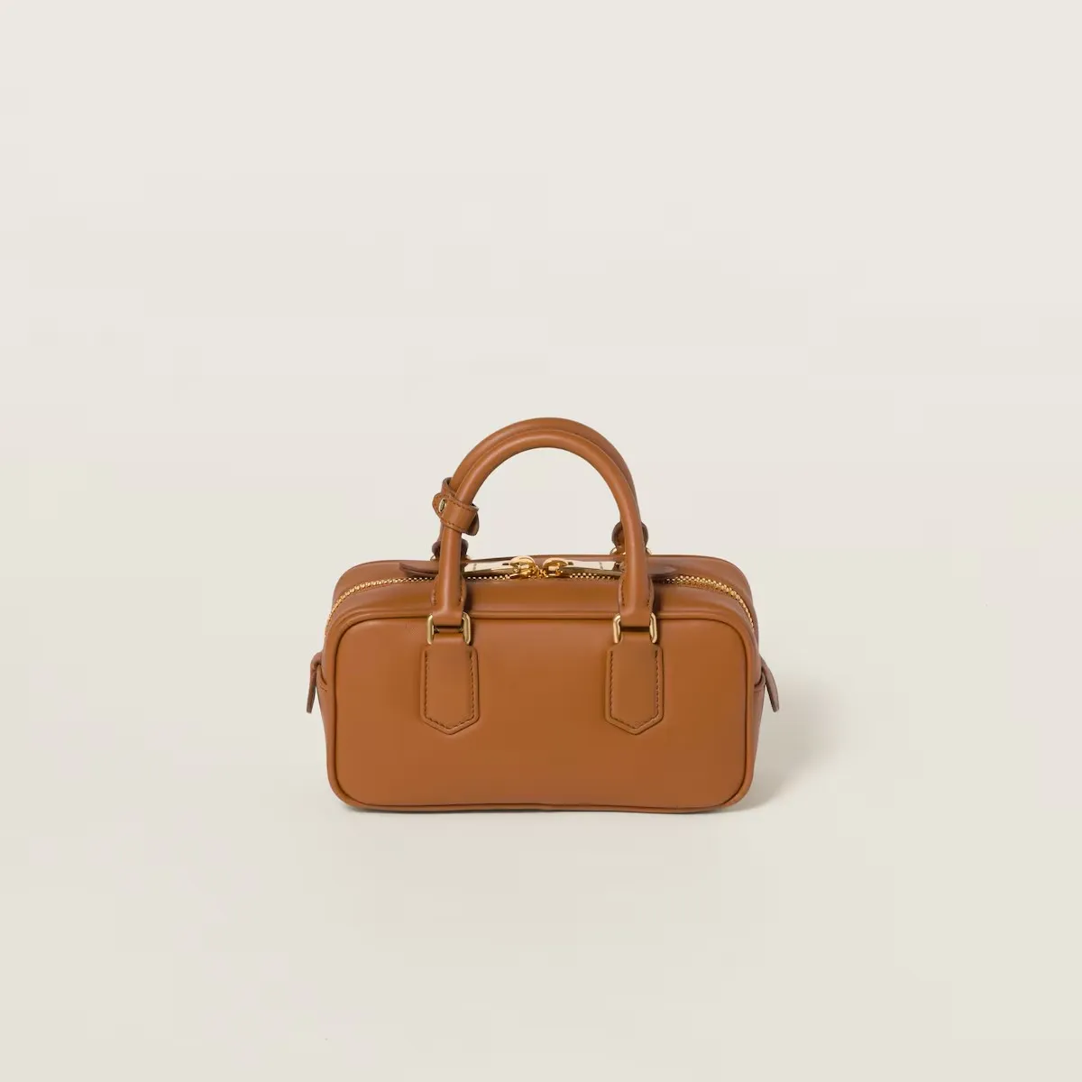 【MIU MIU】アルカディ レザー バッグ