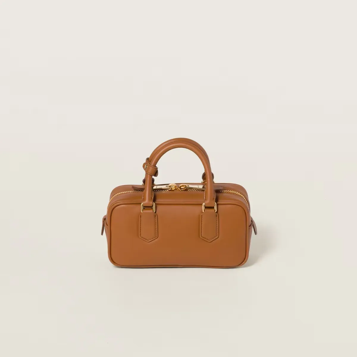 【MIU MIU】アルカディ レザー バッグ