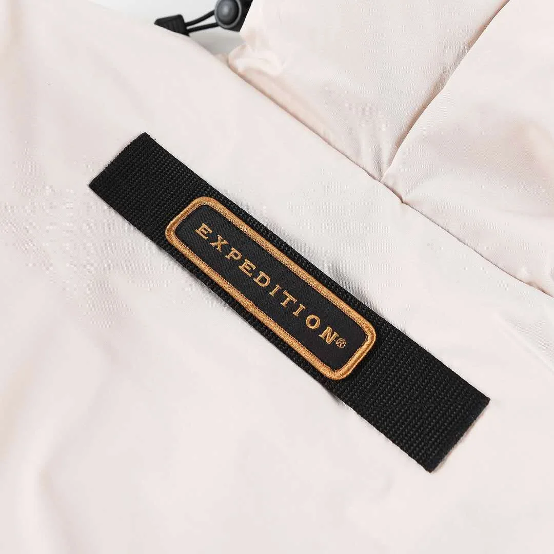カナダグース エクスペディション パーカー 4660M、ユニセックス ダウンジャケット、ミドル丈コート（オフホワイト）。