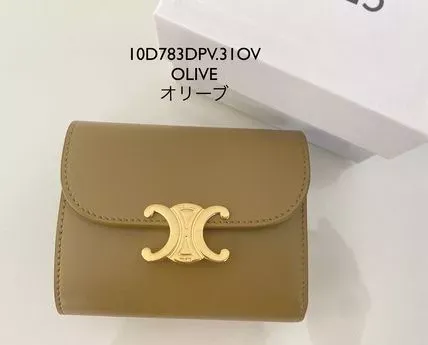 CELINE【入手困難】可愛い ★TRIOMPHE SMALL FLAP WALLET★ 全色
