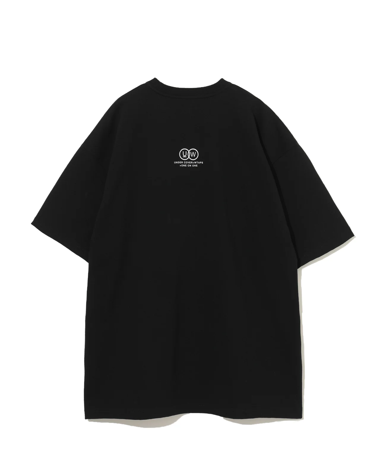 セットTシャツ①　デザイン：西山徹