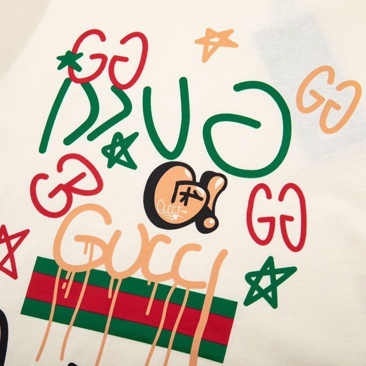 【Gucci 】（グッチ）半袖 男女兼用、ご好評に付き再入荷！