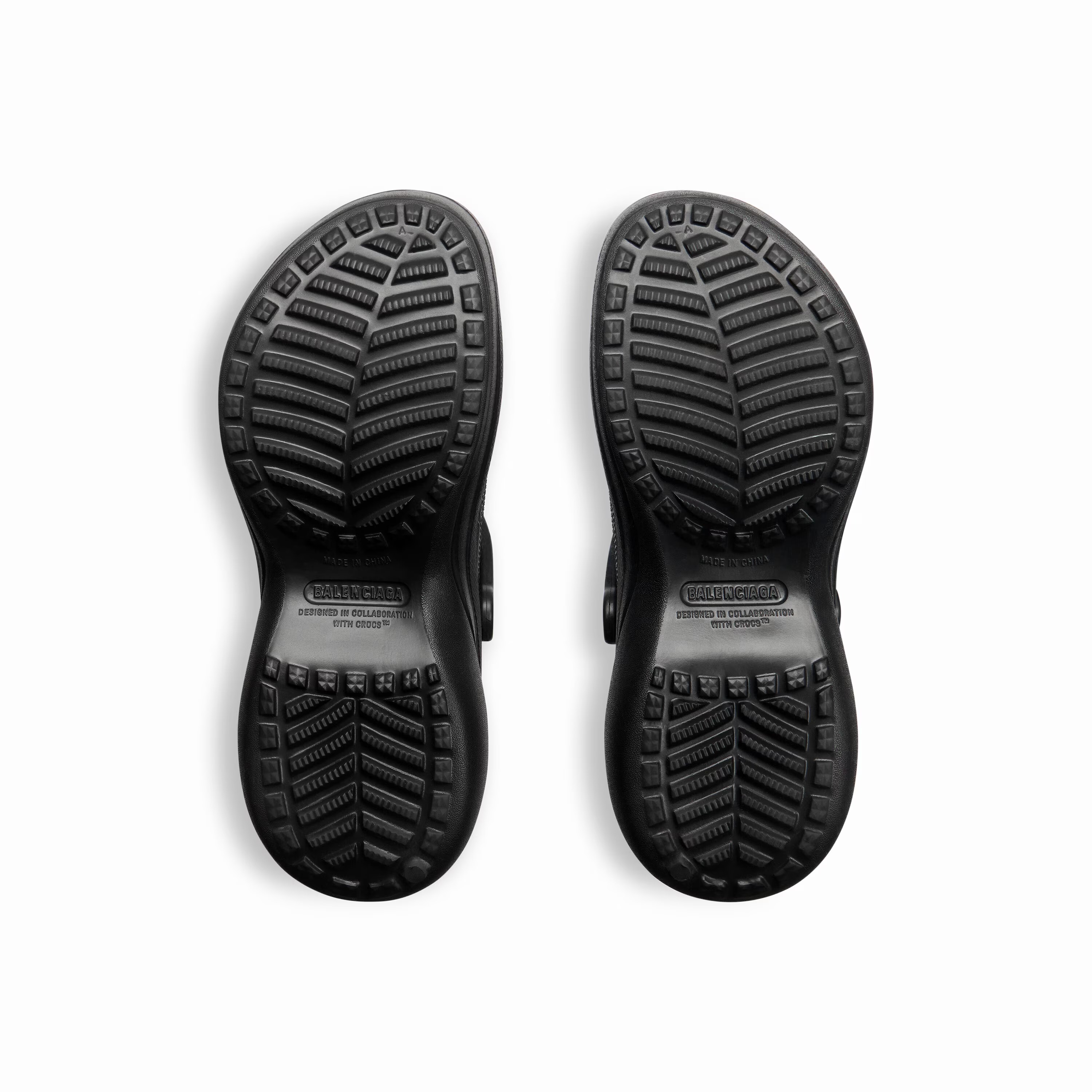 Balenciaga Women's Crocs™ Mule Jibbitz™ （720762W0FOW1000）