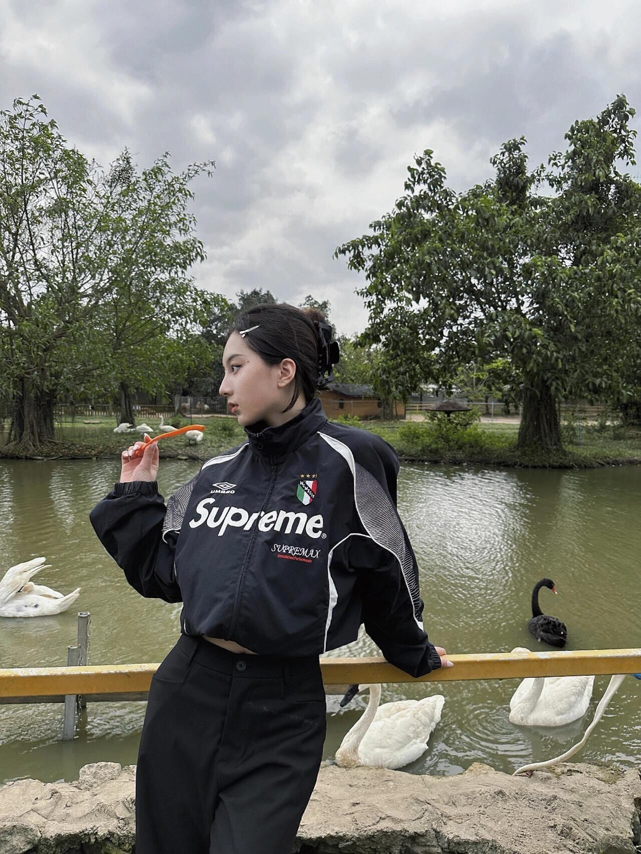 Supreme SS22 Week 11 x umbro Track Jacket