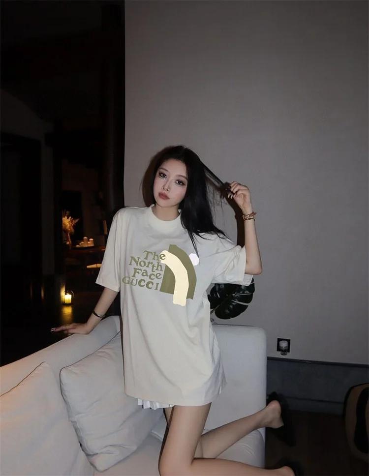 【Gucci 】（グッチ）半袖 男女兼用、ご好評に付き再入荷！