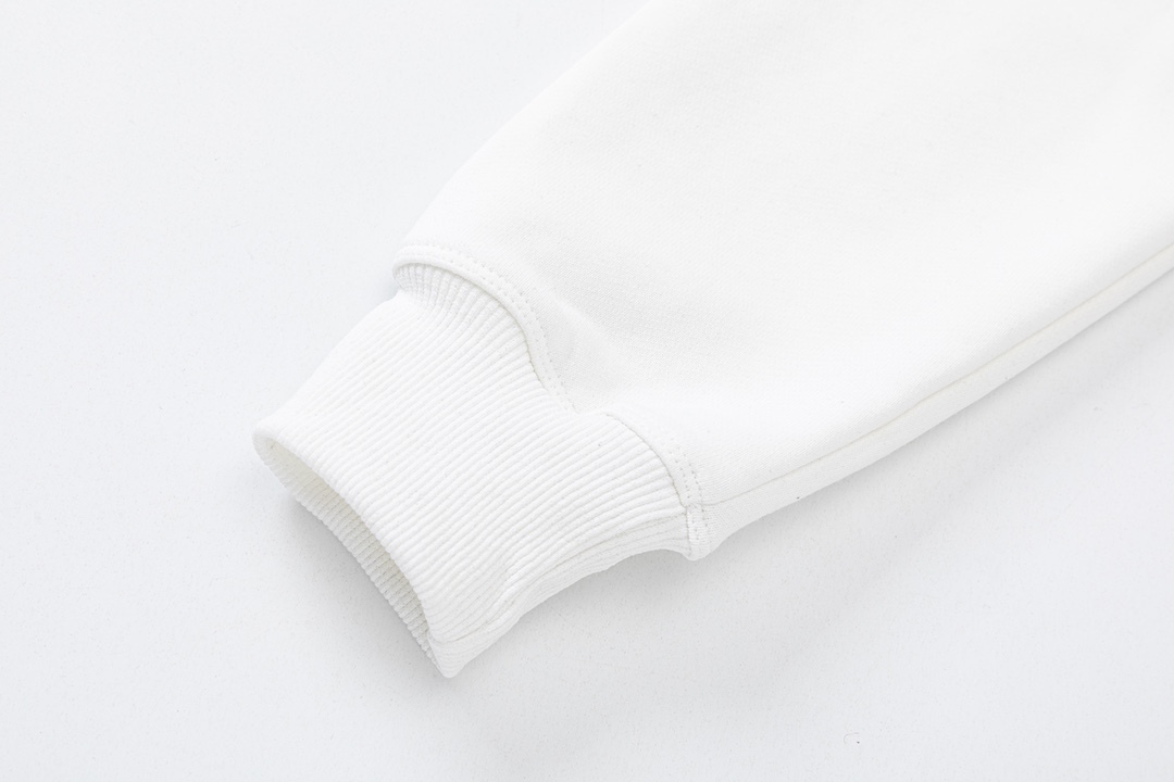 【BURBERRY】（バーバリー）長袖 ご好評に付き再入荷！