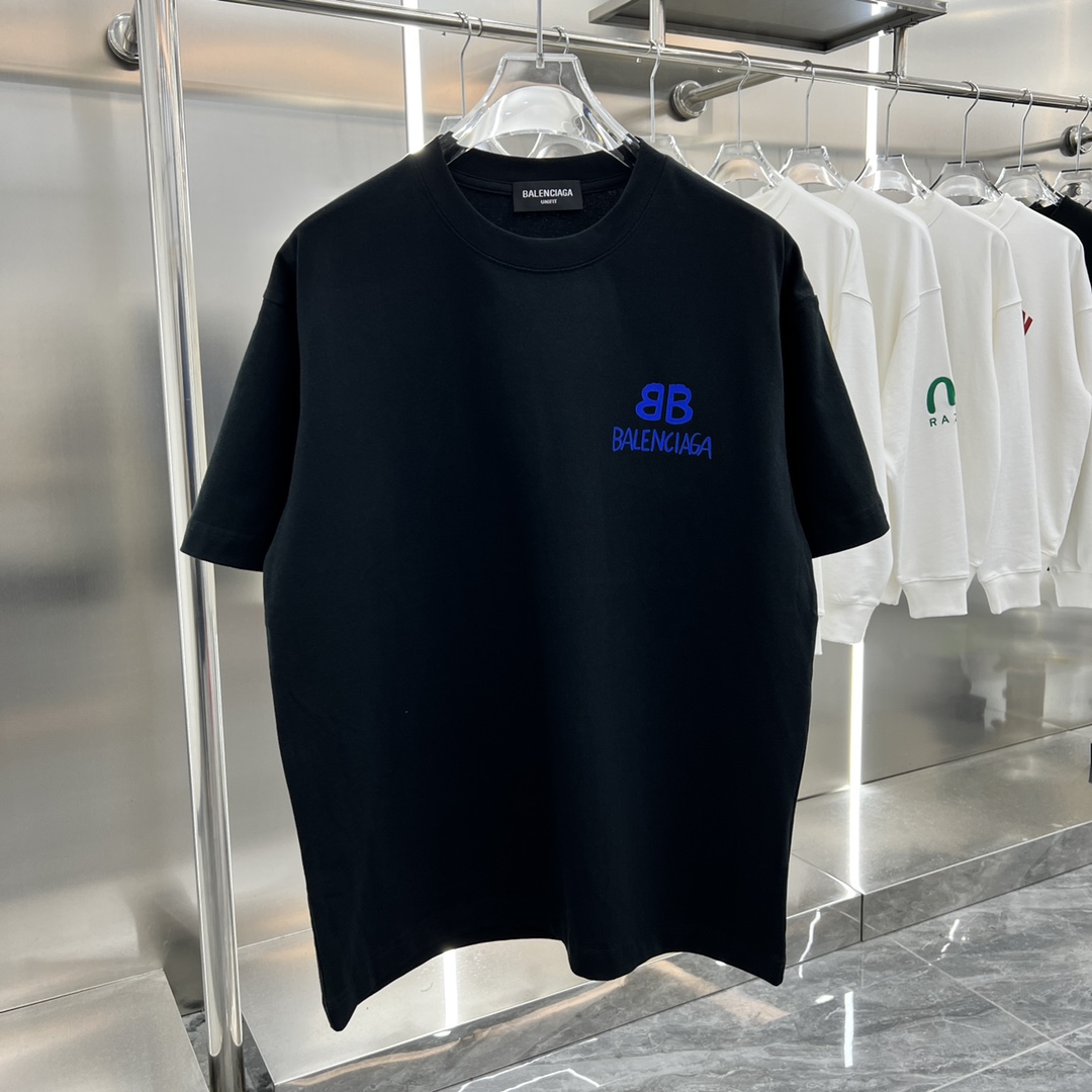 【BALENCIAGA】（バレンシアガ ）半袖Tシャツ 男女兼用