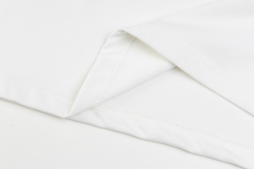 【BALENCIAGA 公式旗艦店】 バレンシアガ Tシャツ ご好評に付き再入荷！