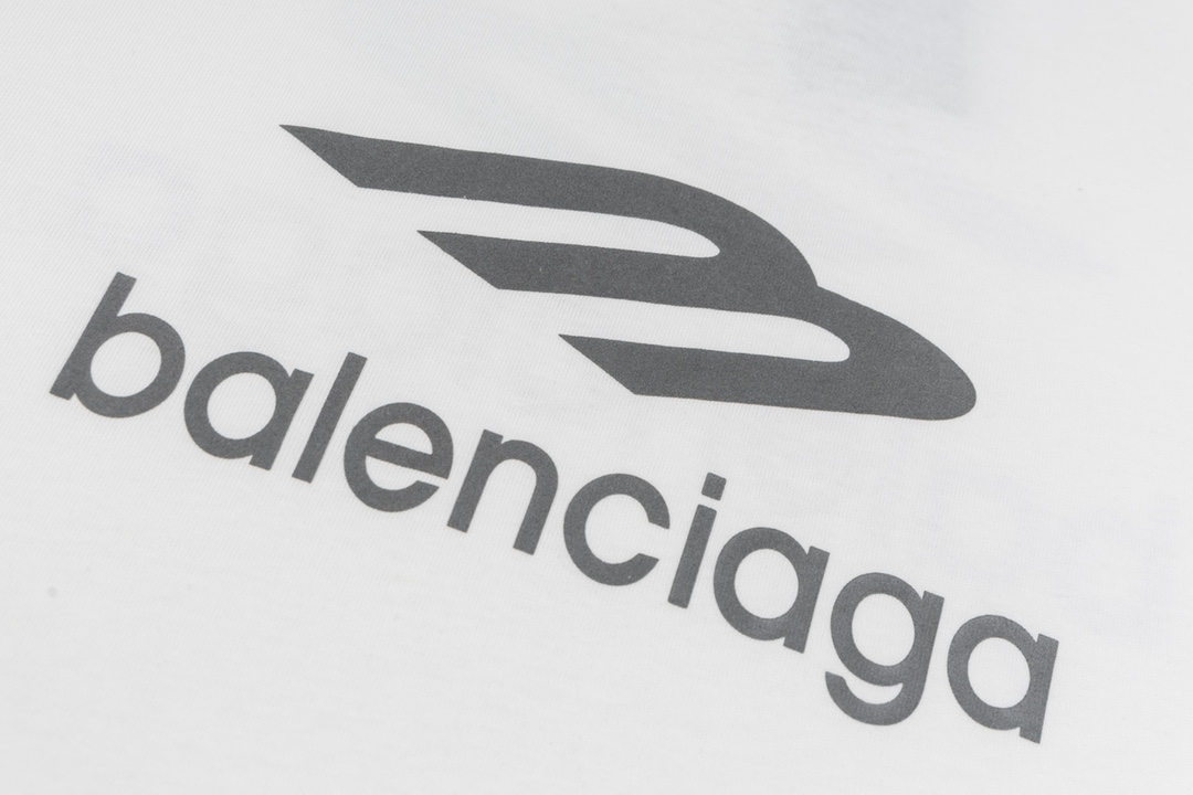 【BALENCIAGA 公式旗艦店】 バレンシアガ Tシャツ ご好評に付き再入荷！