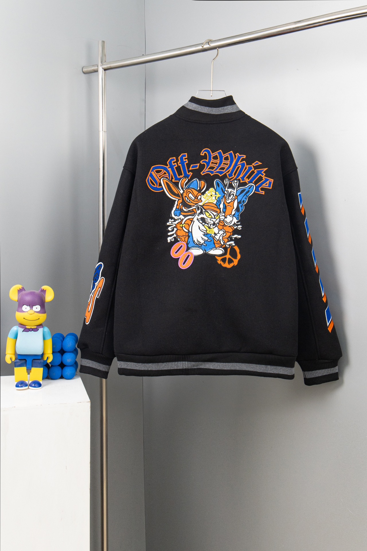 【OFF-WHITE 公式旗艦店】2025SSジャケット、ご好評に付き再入荷！