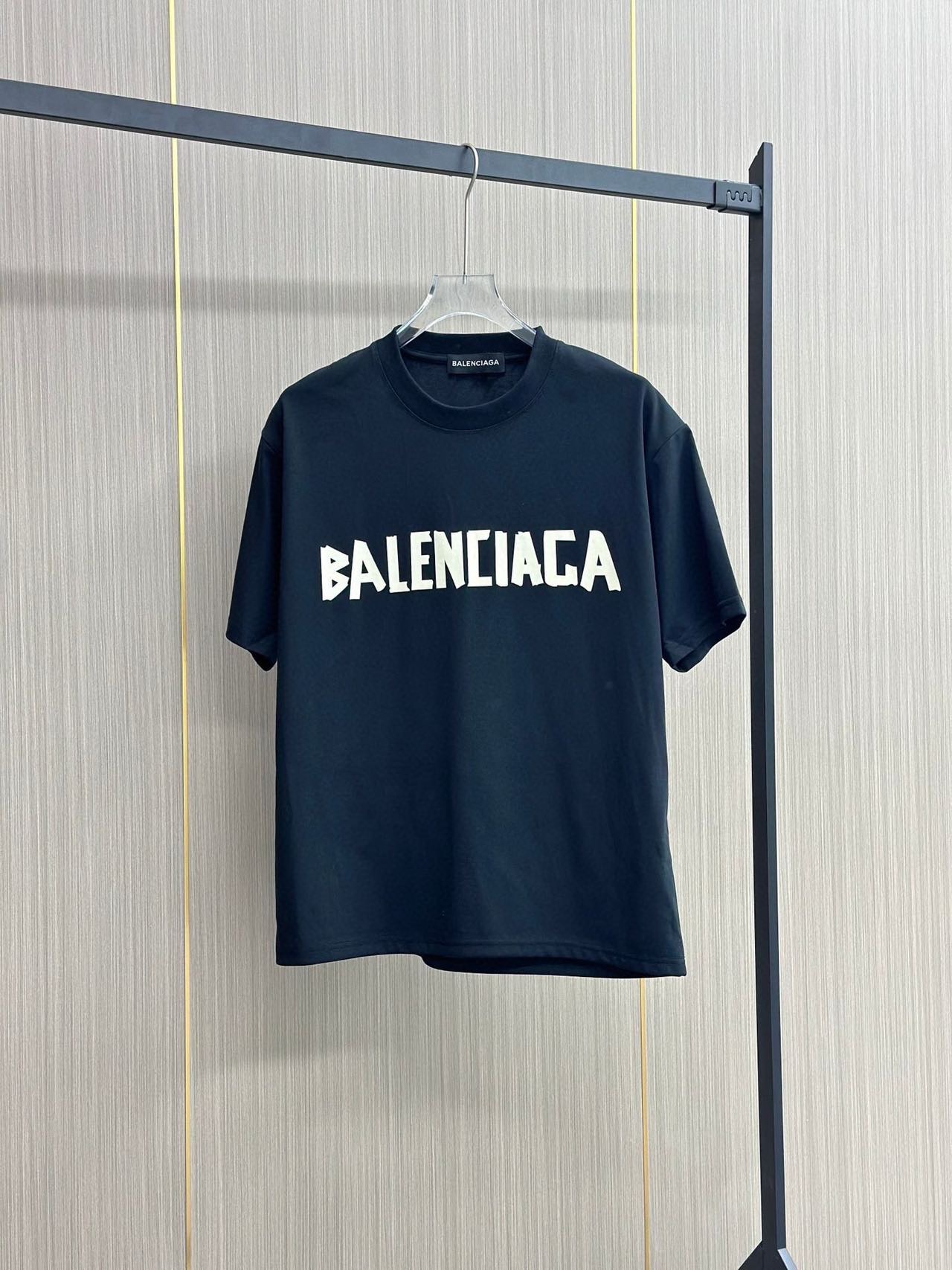 【BALENCIAGA】（バレンシアガ ）半袖Tシャツ 男女兼用