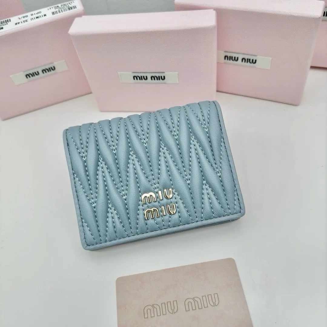 ◇【MIU MIU】マテラッセレザー 折り財布