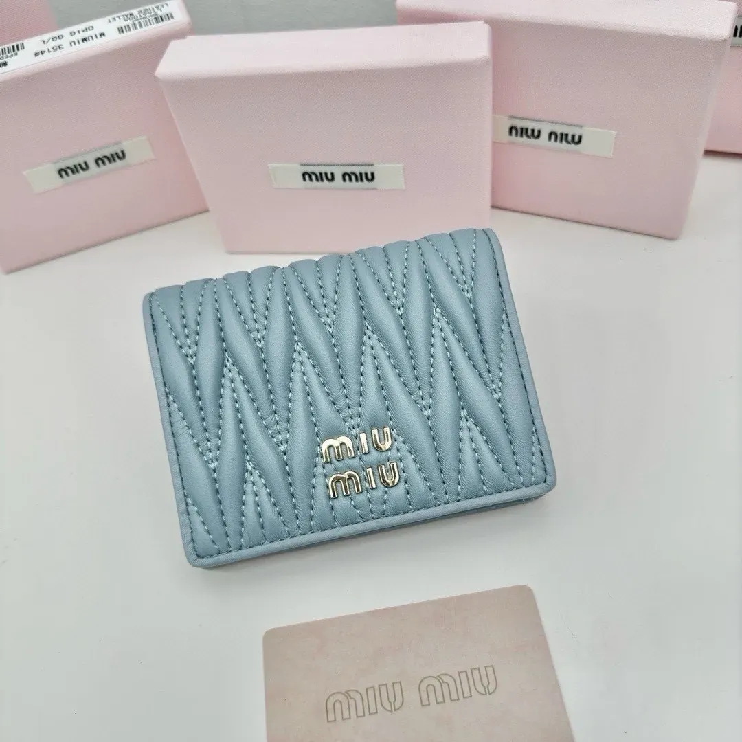 ◇【MIU MIU】マテラッセレザー 折り財布