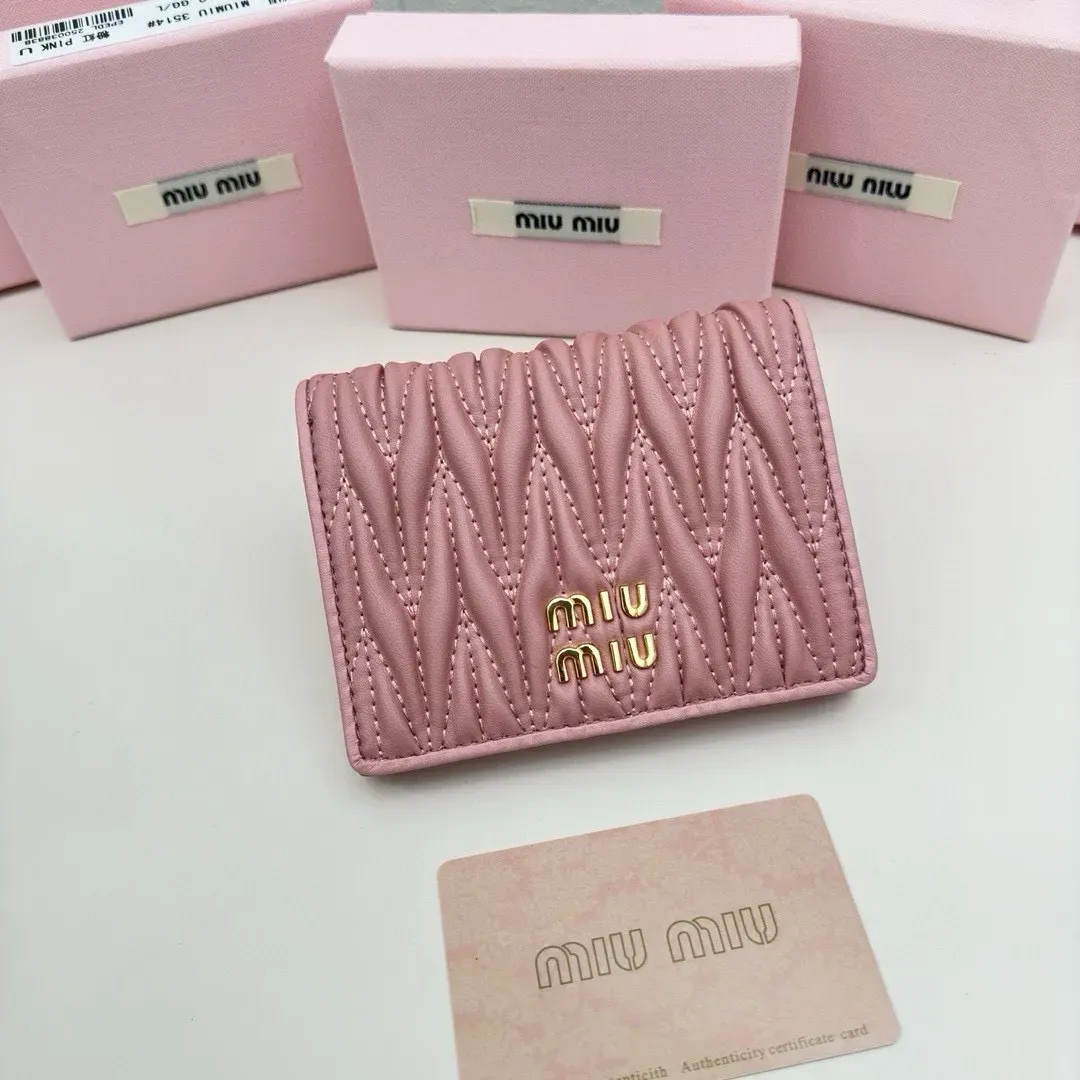 ◇【MIU MIU】マテラッセレザー 折り財布