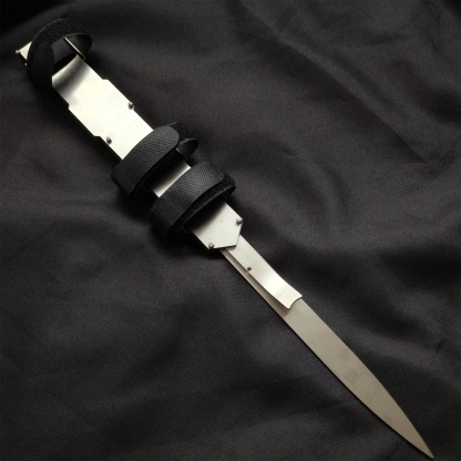 Bestpropreplica Assassins Creed 2 Ezio metal hidden blade