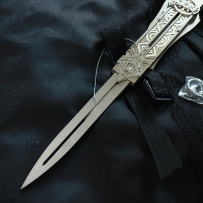Assassins Creed Metal AC Aguilar real hidden blade.