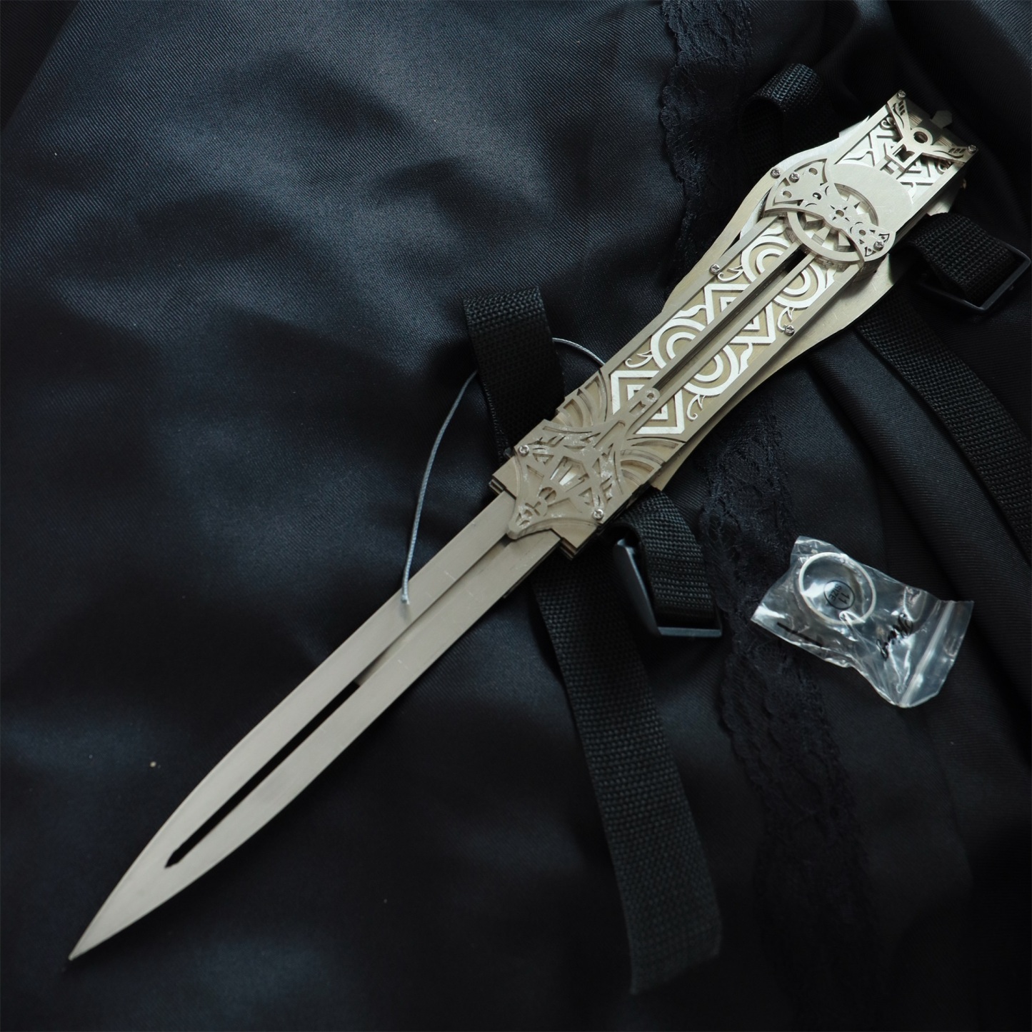 Assassins Creed Metal AC Aguilar real hidden blade.
