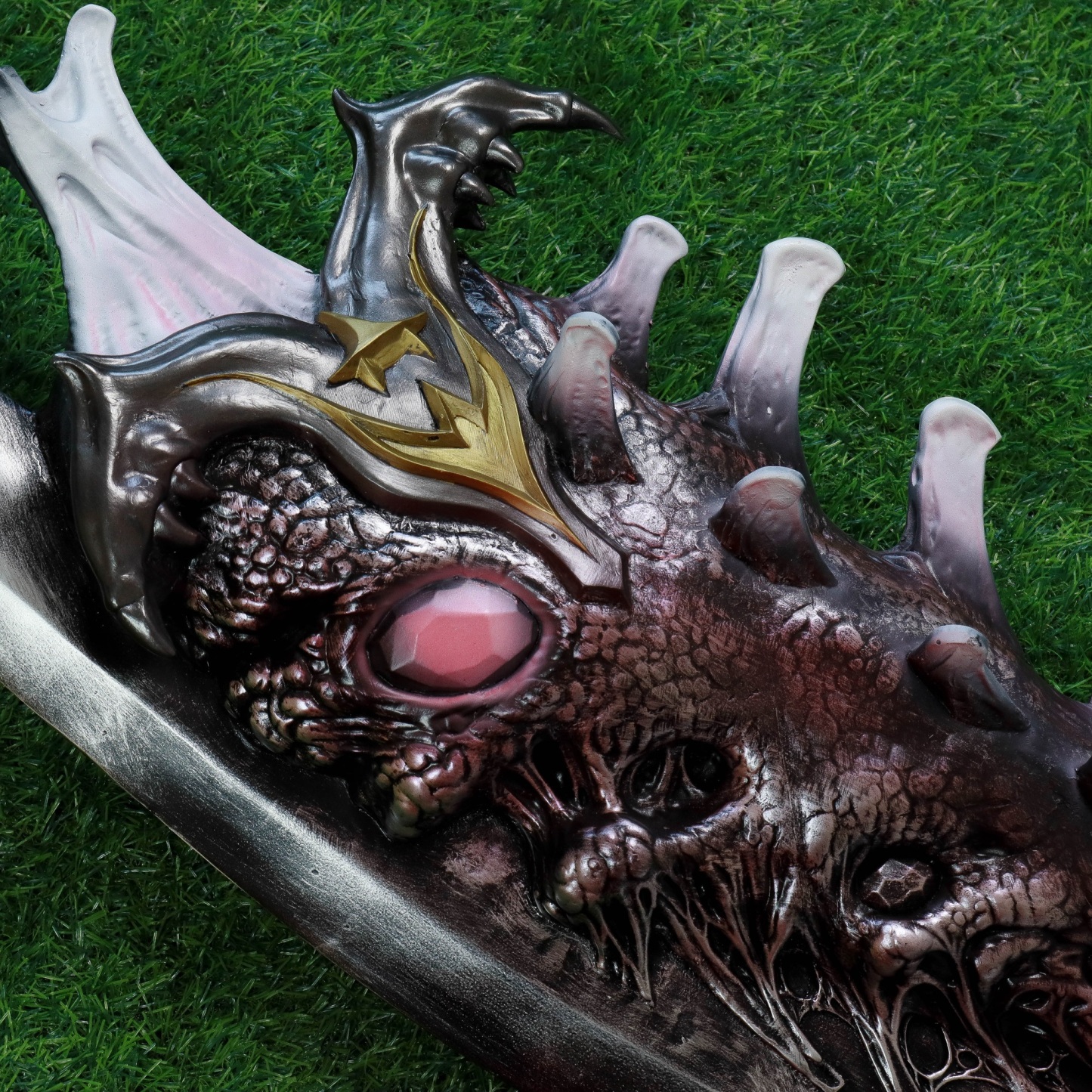 Bestpropreplica Devil May Cry: Sword of Sparda.