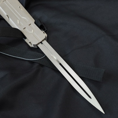 Bestpropreplica Metal replica of Assassin's Creed hidden blade