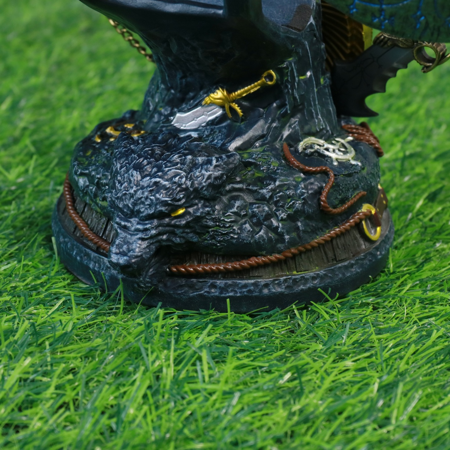 Bestpropreplica God of War Creative Controller Stand