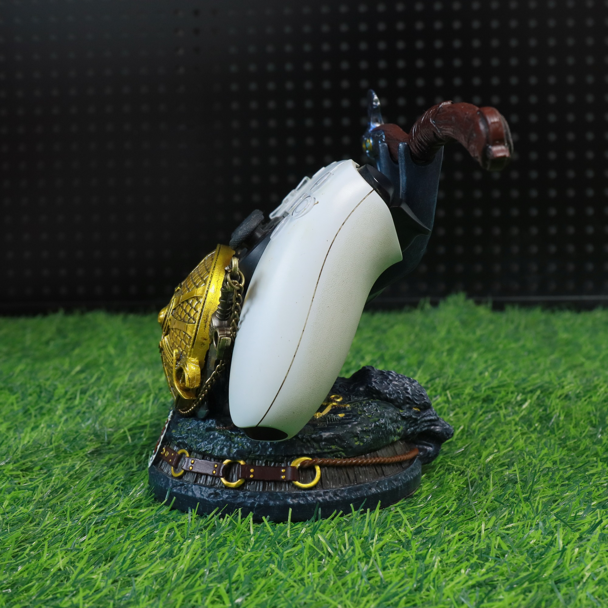 Bestpropreplica God of War Creative Controller Stand