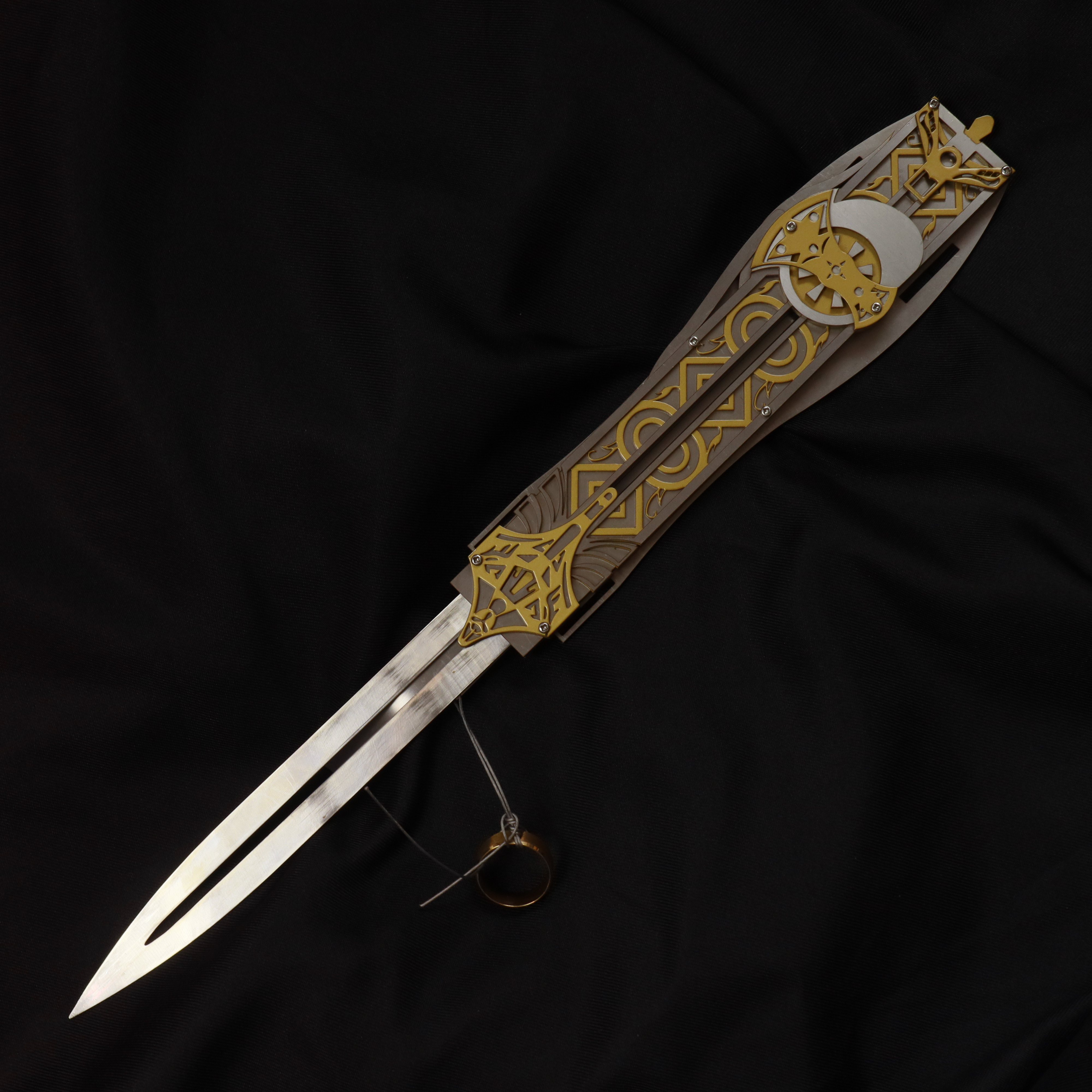Bestpropreplica Assassins Creed Metal AC Aguilar real hidden blade.