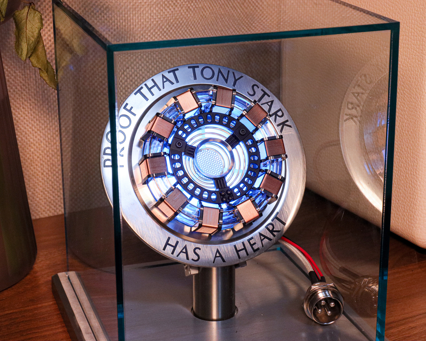 Iron Man Arc Reactor 1:1 Ratio, Vibration Sensing, LED Light, with Display Case for Collections, USB Connection 