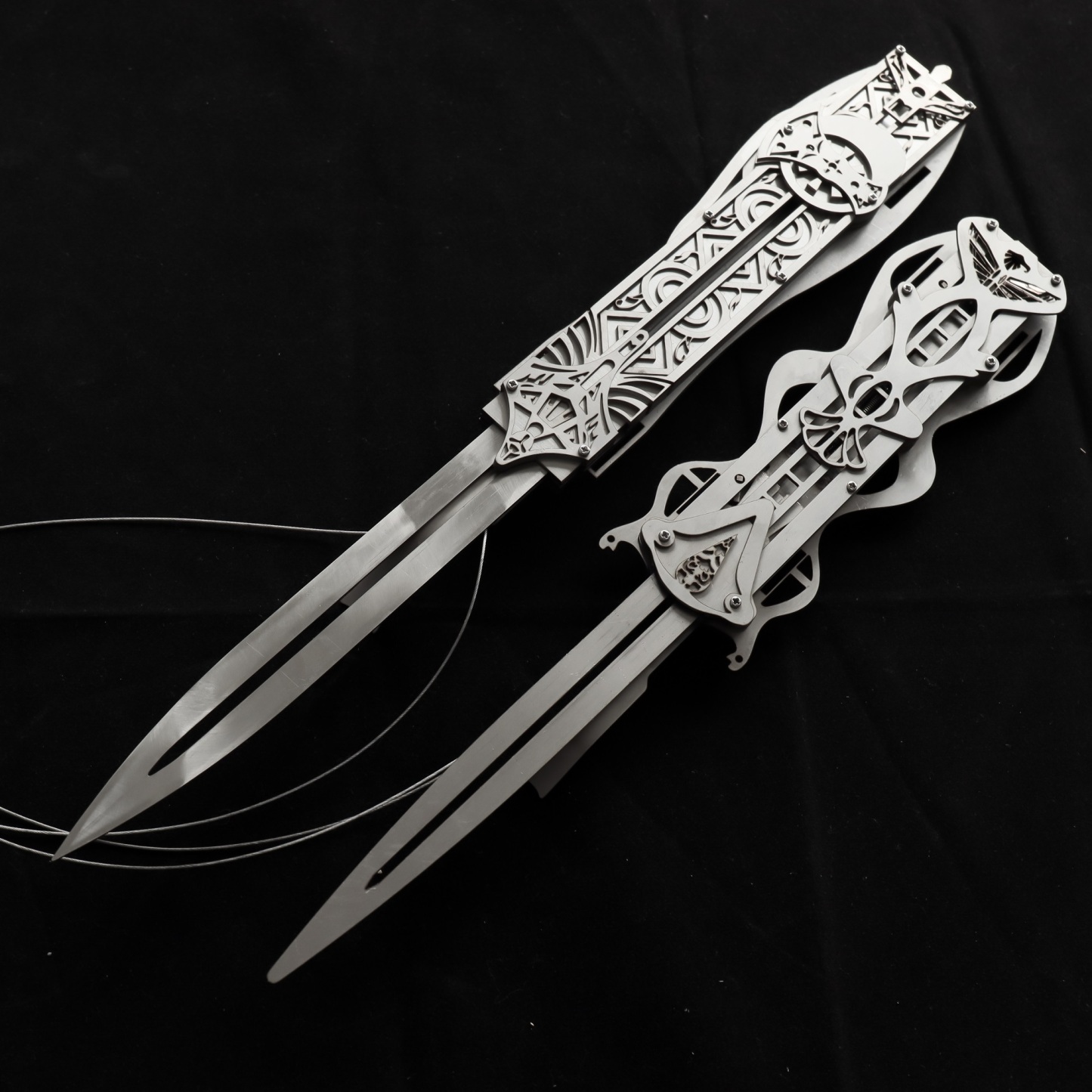 Aguilar Hidden Blade and Altair Brotherhood Hidden Blade Combinational sales