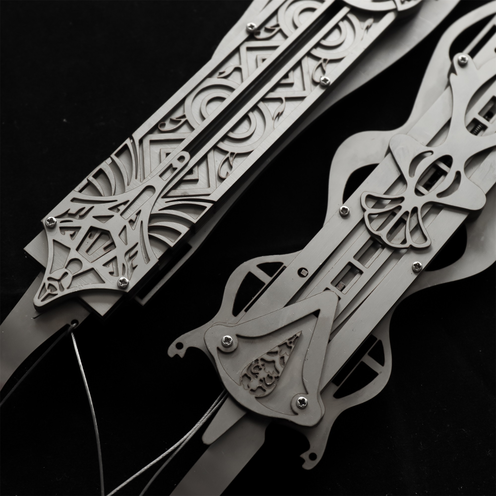 Aguilar Hidden Blade and Altair Brotherhood Hidden Blade Combinational sales